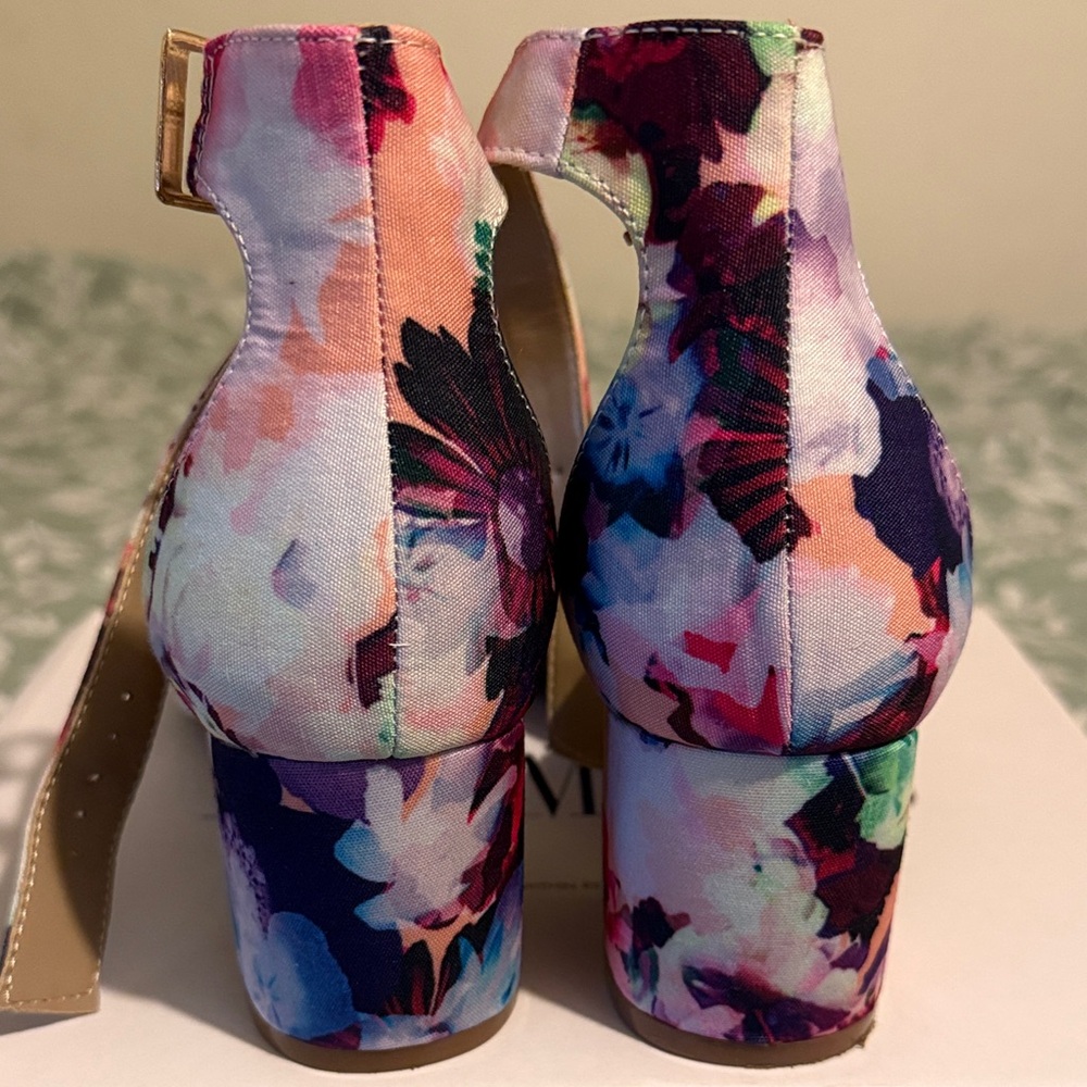 Multicolor Floral Heels - Picture 5 of 8